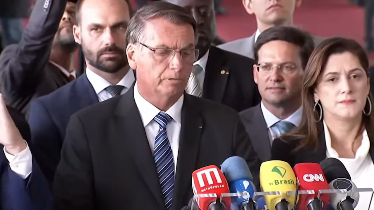 ​Presidente Jair Messias Bolsonaro faz seu primeiro pronunciamento após as eleições.